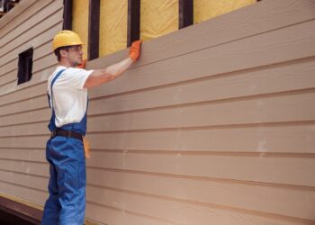 Guide to Replacing Siding on a House: Vinyl Siding Edition